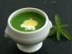Jean Sulpice une valeur sûre pour les fêtes avec une mise en bouche à petit prix : Velouté d'herbes et oeufs de caille