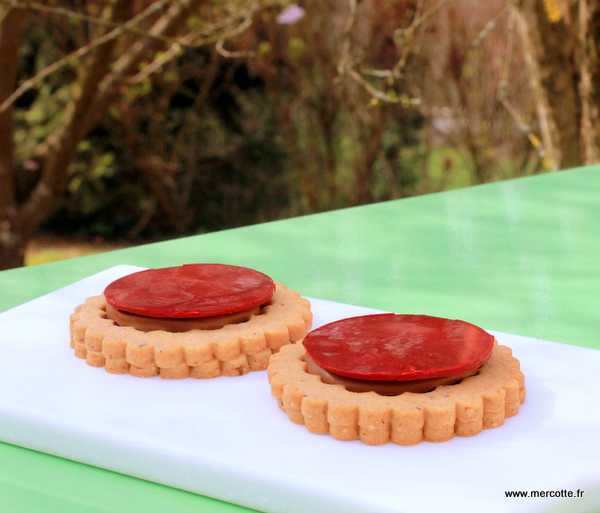 Biscuits de Pâques fourrés au chocolat facile : découvrez les recettes de  Cuisine Actuelle