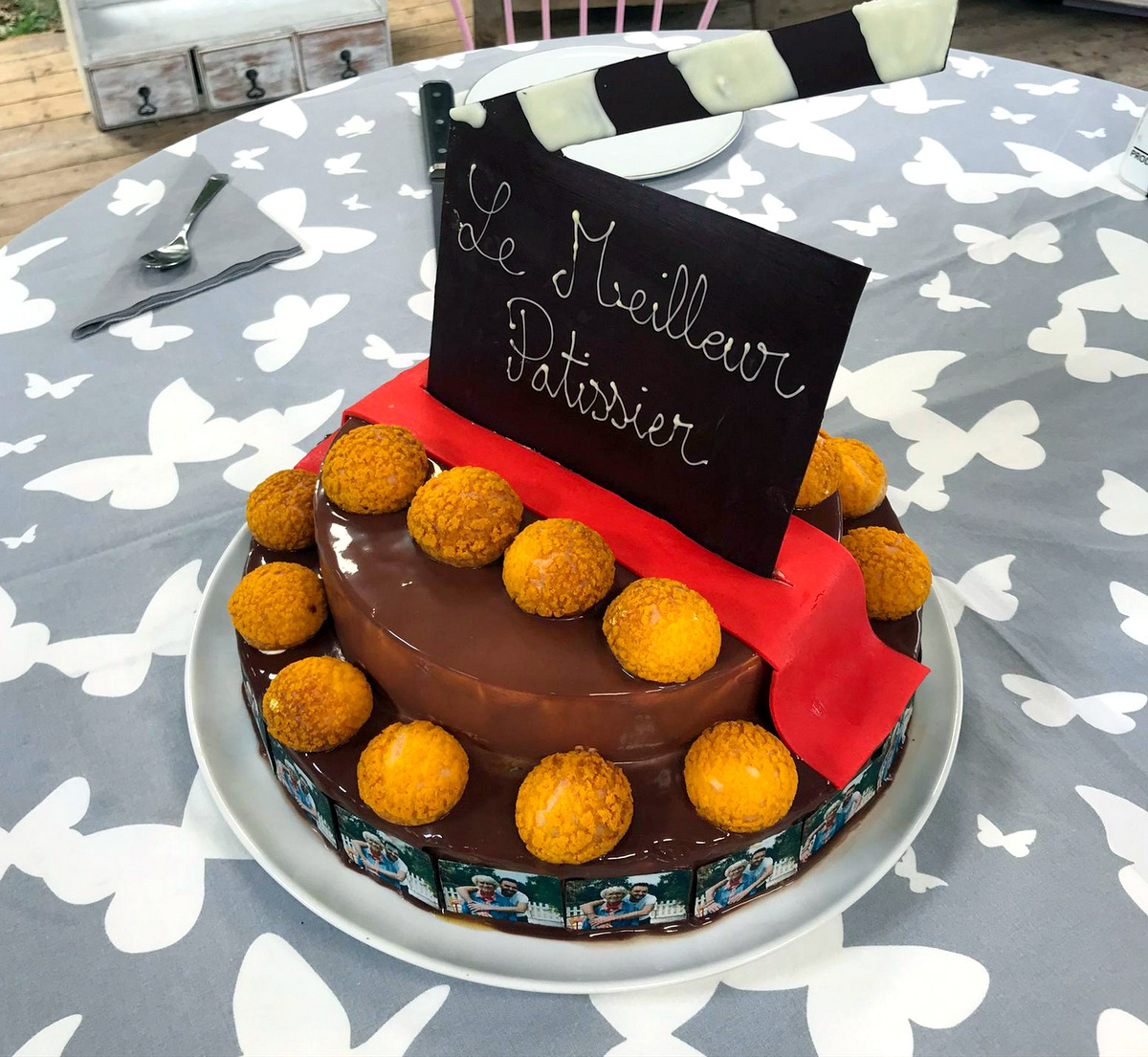 Gâteau Reine des Neiges - saveur chocolat framboise avec sucre coloré -  Elodie cuisine pour vous partager sa passion