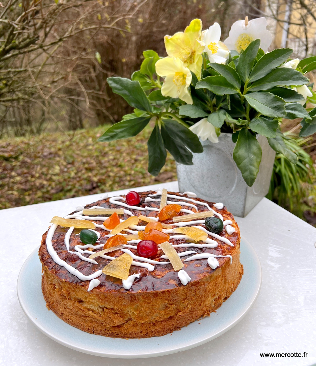 Magnifiquement Décoré Un Gâteau Au Chocolat Festive Avec L