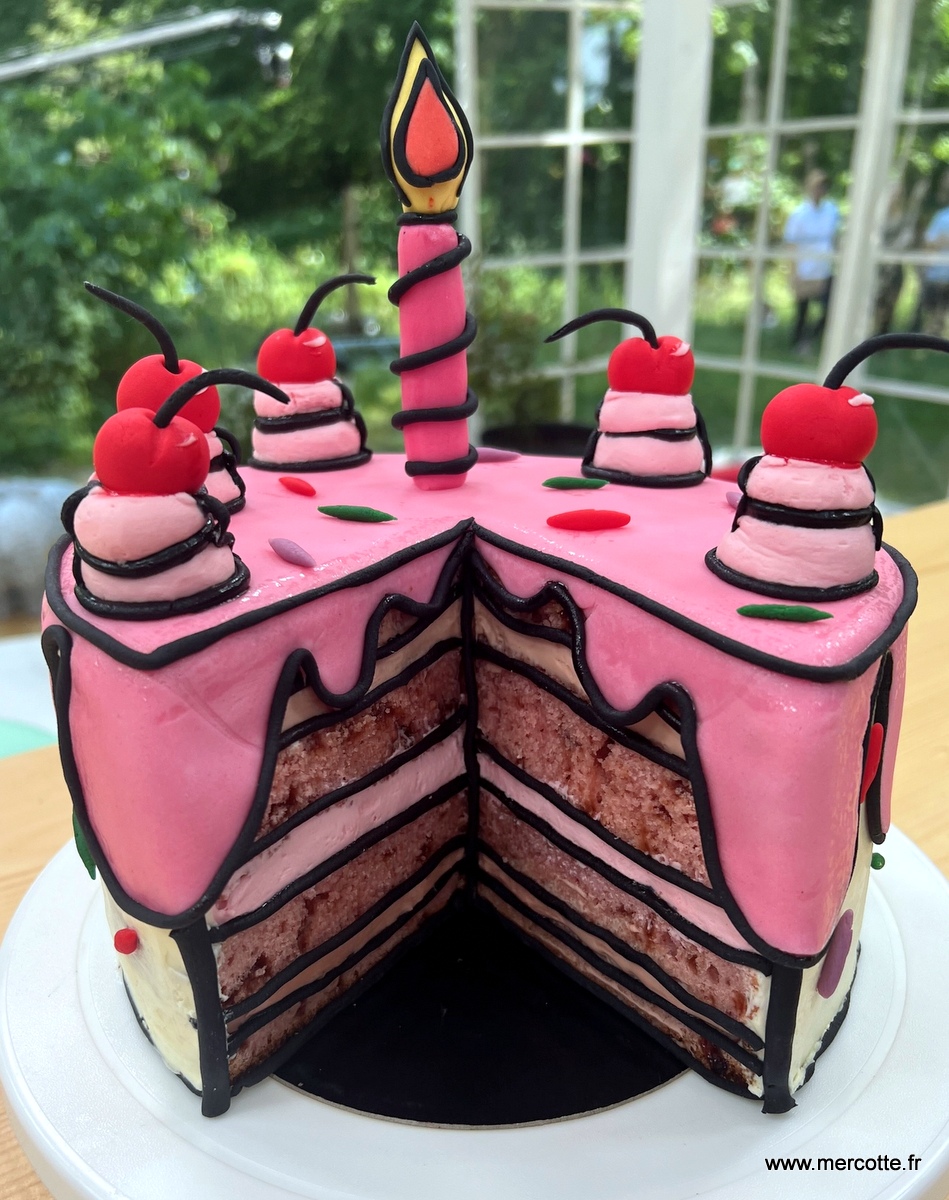 File:Gâteau d'anniversaire dans son carton.JPG - Wikimedia Commons
